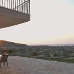 Oliveto Con Vista *